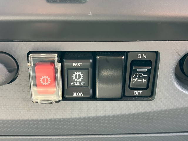 いすゞエルフ冷凍車（冷蔵車）小型（2t・3t）[写真38]