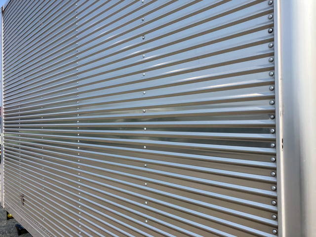 いすゞエルフアルミバン小型（2t・3t）[写真16]