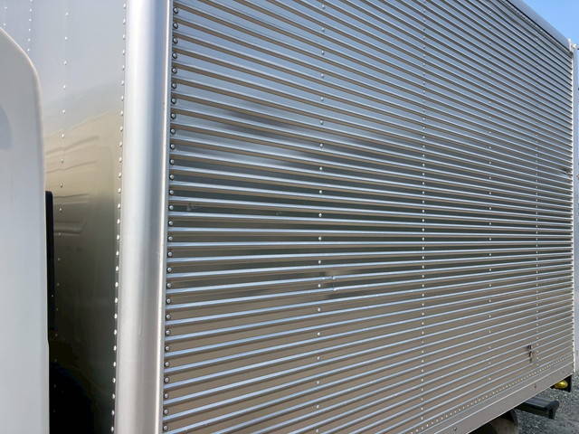 いすゞエルフアルミバン小型（2t・3t）[写真17]