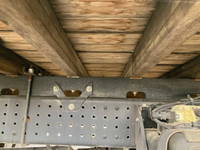 三菱ふそうキャンター平ボディ小型（2t・3t）[写真25]