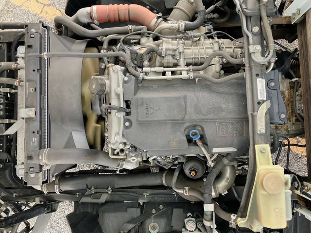 三菱ふそうキャンター平ボディ小型（2t・3t）[写真26]