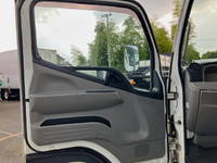 三菱ふそうキャンター平ボディ小型（2t・3t）[写真28]