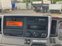 三菱ふそうキャンター平ボディ小型（2t・3t）[写真35]