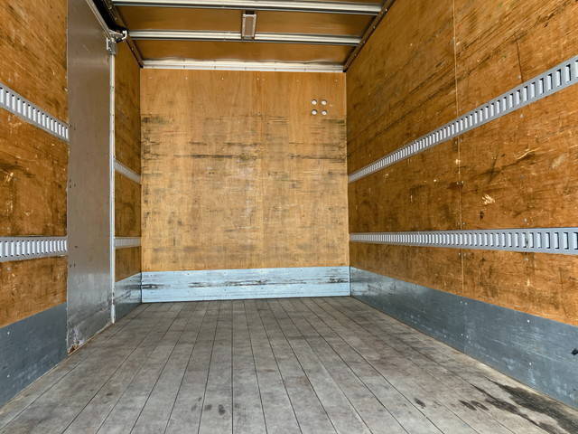 いすゞエルフアルミバン小型（2t・3t）[写真12]