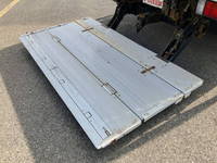 いすゞエルフアルミバン小型（2t・3t）[写真19]