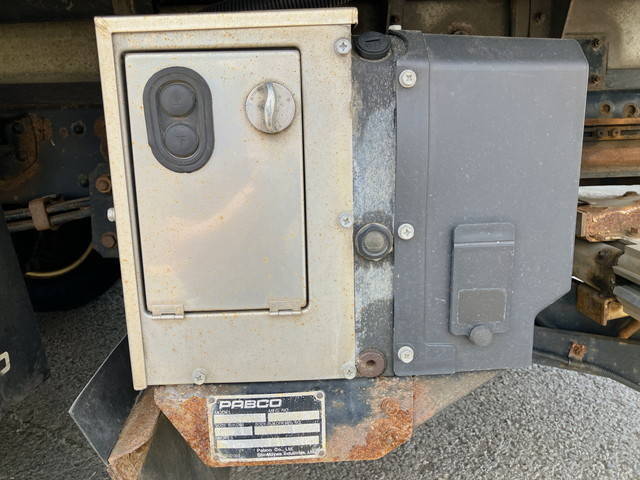 いすゞエルフアルミバン小型（2t・3t）[写真23]