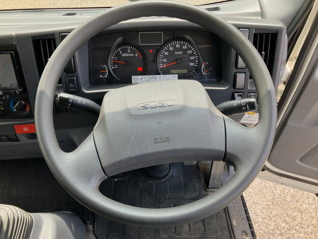 いすゞエルフアルミバン小型（2t・3t）[写真35]