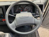 いすゞエルフアルミバン小型（2t・3t）[写真36]