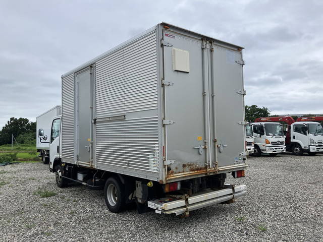 いすゞエルフアルミバン小型（2t・3t）[写真04]