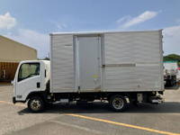 いすゞエルフアルミバン小型（2t・3t）[写真06]