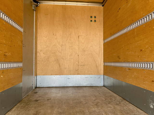 いすゞエルフアルミバン小型（2t・3t）[写真14]