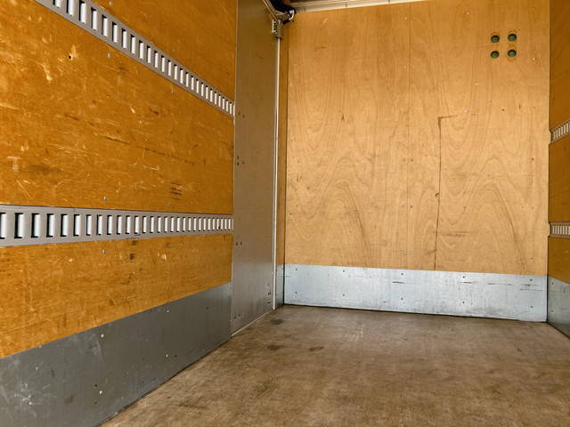 いすゞエルフアルミバン小型（2t・3t）[写真16]