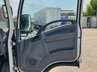 いすゞエルフアルミバン小型（2t・3t）[写真29]