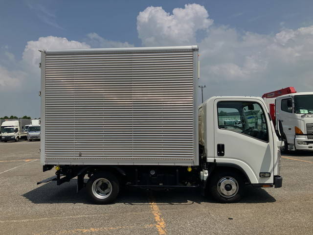 いすゞエルフアルミバン小型（2t・3t）[写真07]