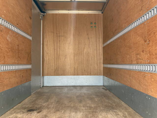 日野デュトロアルミバン小型（2t・3t）[写真12]