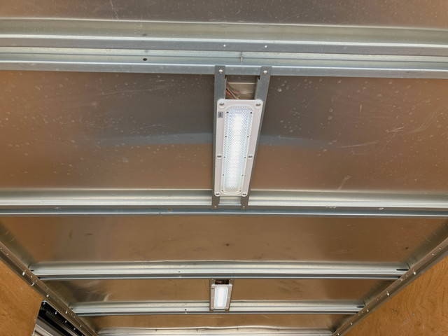 日野デュトロアルミバン小型（2t・3t）[写真15]