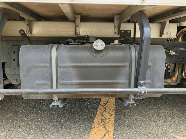 日野デュトロアルミバン小型（2t・3t）[写真21]