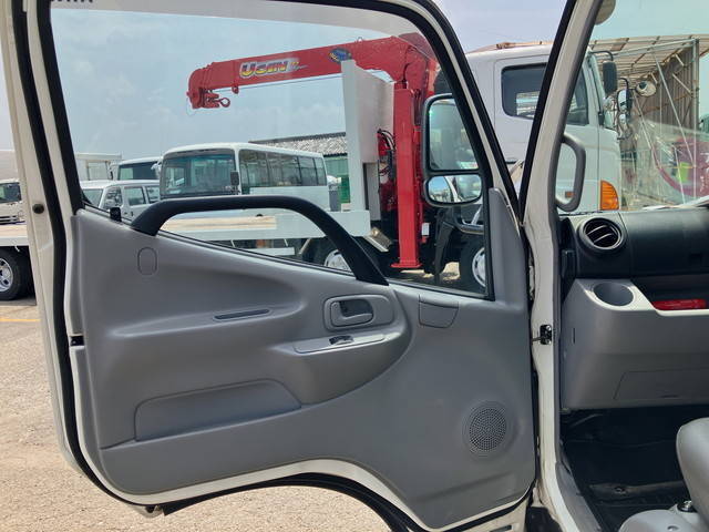 日野デュトロアルミバン小型（2t・3t）[写真28]