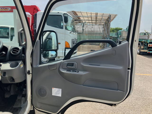 日野デュトロアルミバン小型（2t・3t）[写真29]