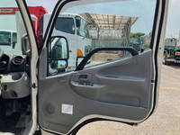 日野デュトロアルミバン小型（2t・3t）[写真30]