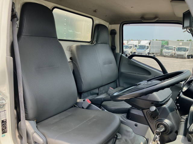 日野デュトロアルミバン小型（2t・3t）[写真31]