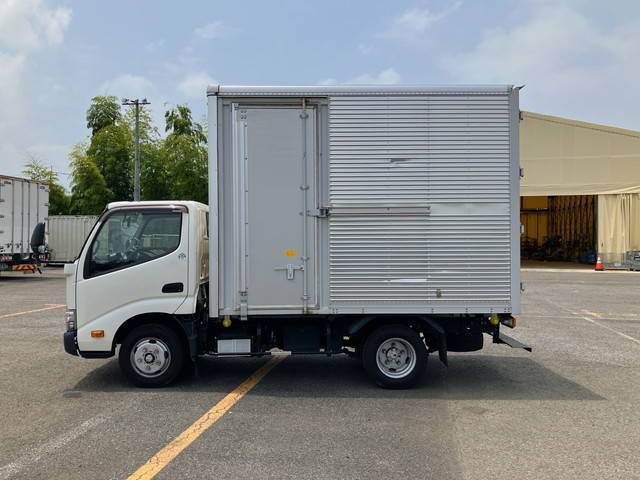 日野デュトロアルミバン小型（2t・3t）[写真05]