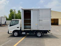 日野デュトロアルミバン小型（2t・3t）[写真07]