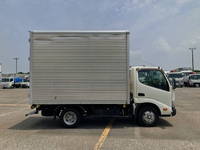 日野デュトロアルミバン小型（2t・3t）[写真08]