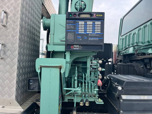 三菱ふそうスーパーグレートトレーラーヘッド（トラクターヘッド）大型（10t）[写真16]