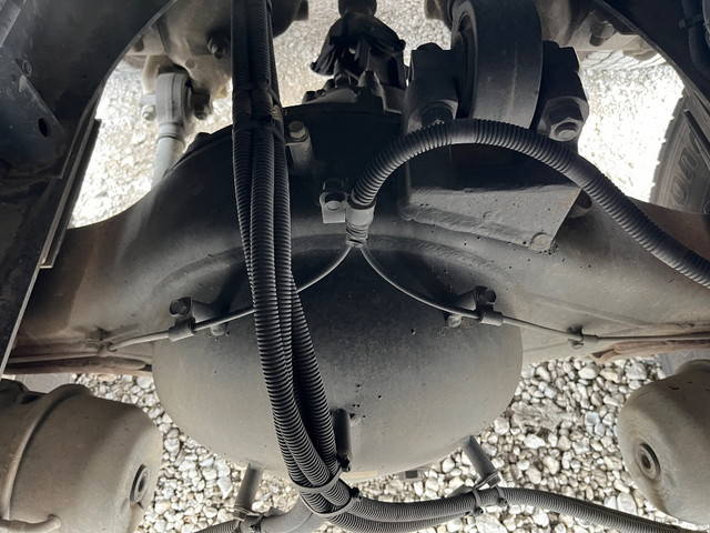 三菱ふそうスーパーグレートトレーラーヘッド（トラクターヘッド）大型（10t）[写真24]