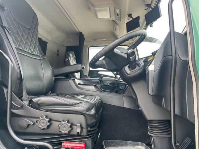 三菱ふそうスーパーグレートトレーラーヘッド（トラクターヘッド）大型（10t）[写真34]