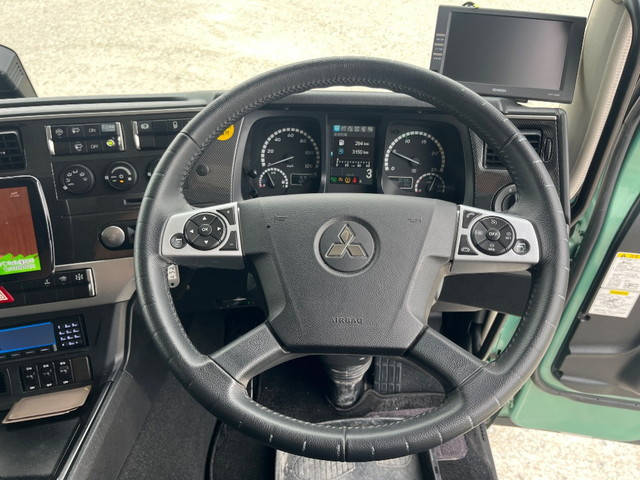 三菱ふそうスーパーグレートトレーラーヘッド（トラクターヘッド）大型（10t）[写真35]