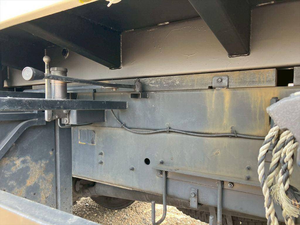 日野プロフィア深ダンプ（土砂禁ダンプ）大型（10t）[写真17]