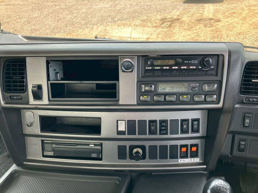 日野プロフィア深ダンプ（土砂禁ダンプ）大型（10t）[写真22]