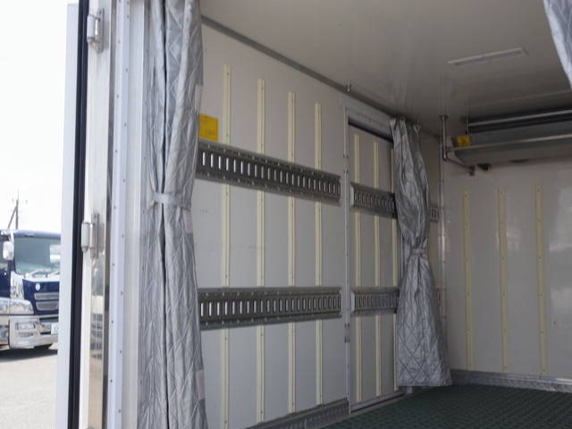 日野デュトロ冷凍車（冷蔵車）小型（2t・3t）[写真11]