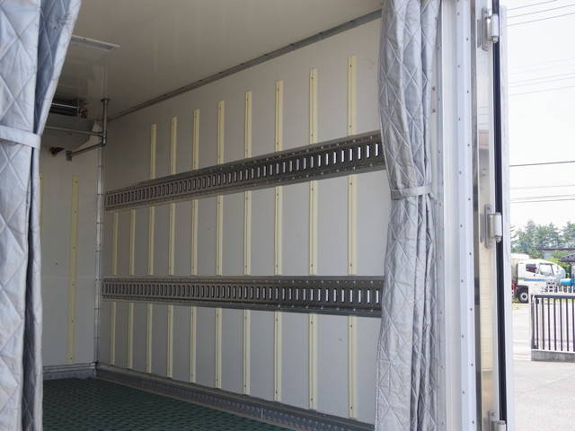 日野デュトロ冷凍車（冷蔵車）小型（2t・3t）[写真12]