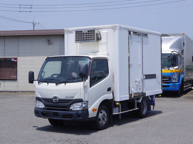 日野デュトロ冷凍車（冷蔵車）小型（2t・3t）[写真03]