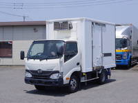 日野デュトロ冷凍車（冷蔵車）小型（2t・3t）[写真04]