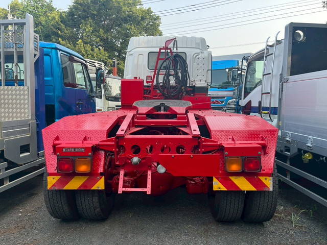 いすゞギガトレーラーヘッド（トラクターヘッド）大型（10t）[写真02]
