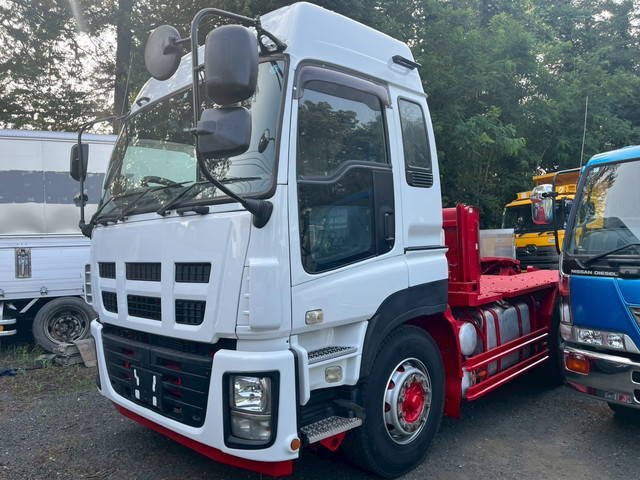 いすゞギガトレーラーヘッド（トラクターヘッド）大型（10t）[写真03]