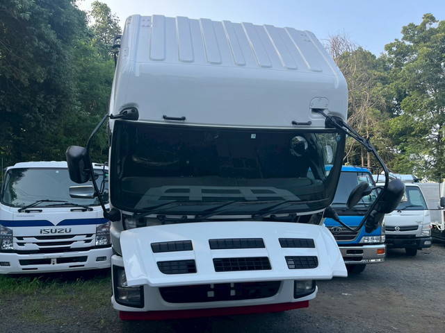 いすゞギガトレーラーヘッド（トラクターヘッド）大型（10t）[写真04]