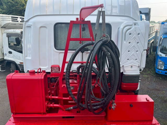 いすゞギガトレーラーヘッド（トラクターヘッド）大型（10t）[写真08]
