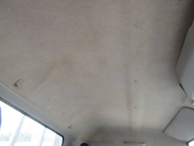 三菱ふそうキャンター平ボディ小型（2t・3t）[写真10]