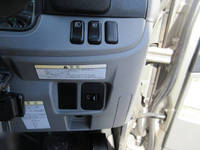 三菱ふそうキャンター平ボディ小型（2t・3t）[写真15]