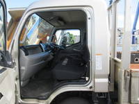 三菱ふそうキャンター平ボディ小型（2t・3t）[写真17]