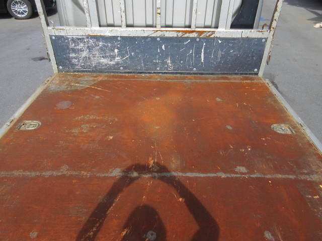 三菱ふそうキャンター平ボディ小型（2t・3t）[写真27]