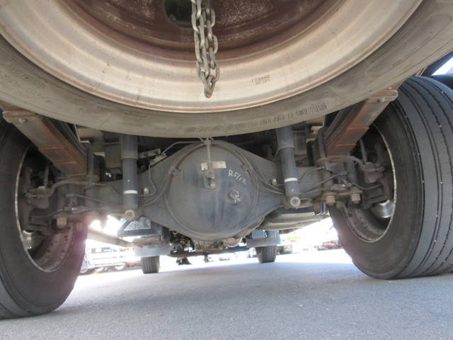 三菱ふそうキャンター平ボディ小型（2t・3t）[写真06]