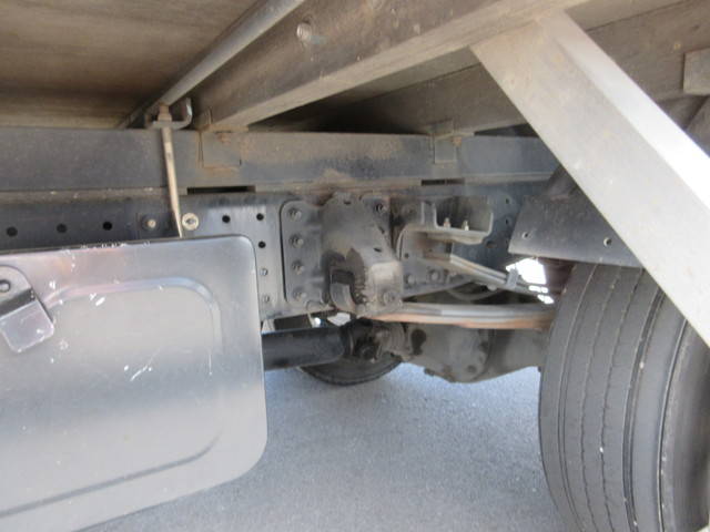 三菱ふそうキャンター平ボディ小型（2t・3t）[写真07]