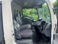 いすゞエルフパネルバン小型（2t・3t）[写真13]