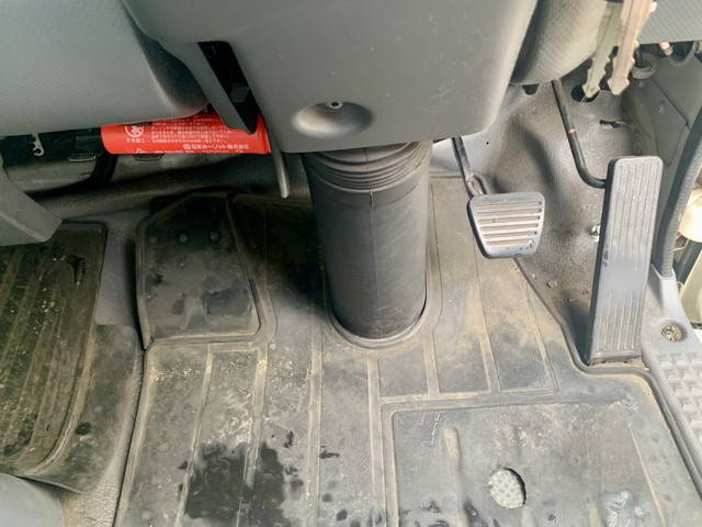 いすゞエルフパネルバン小型（2t・3t）[写真16]